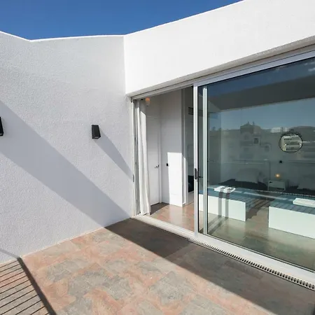 Sunny And Quiet Duplex شقة